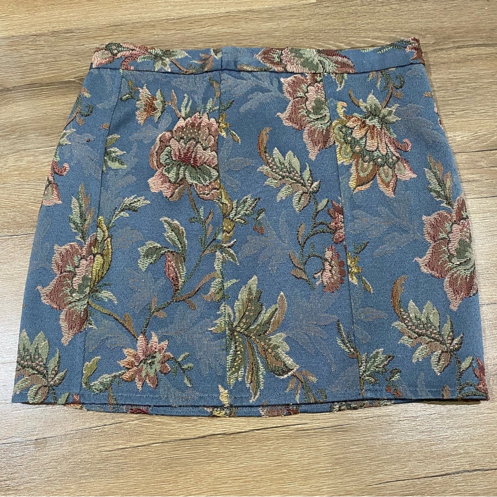 Floral tapestry mini skirt vintage inspired